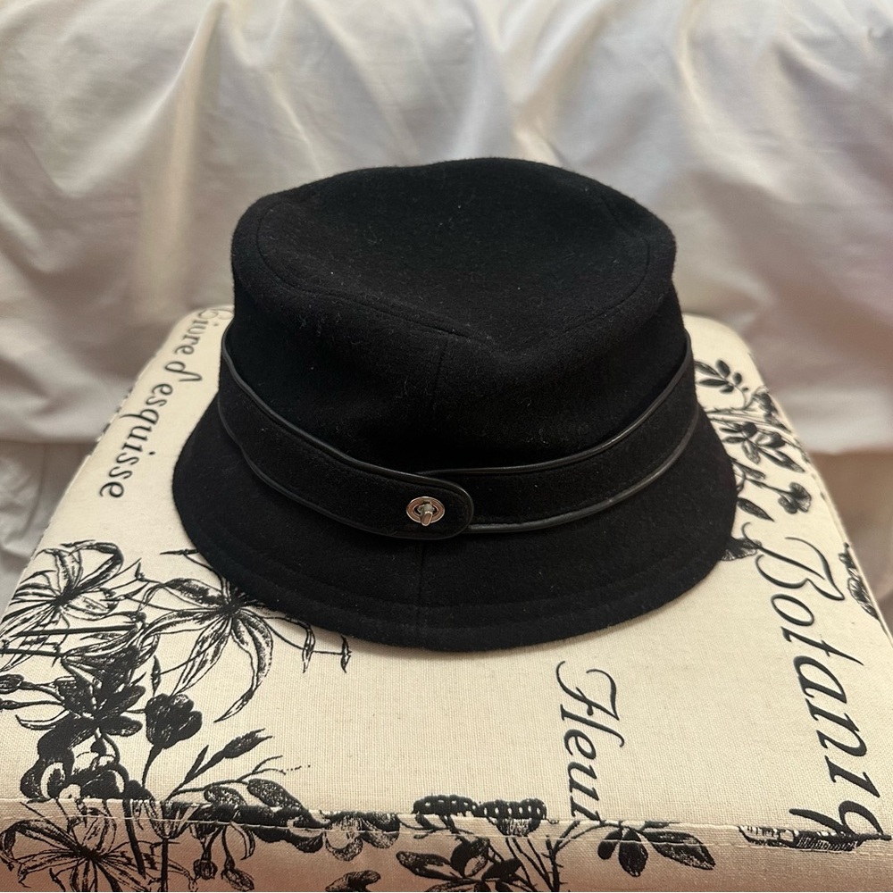 COACH BUCKET HAT